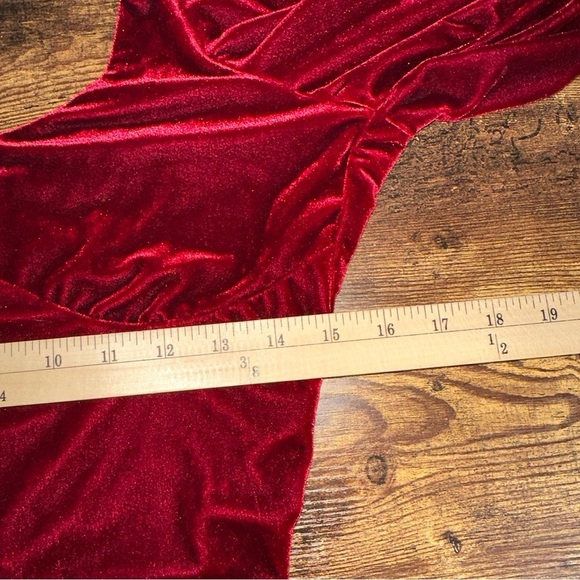 Vici Top Womens XL Burgundy Walker Velvet Scoop Neck Bodysuit Open Back Cutout - Picture 7 of 11